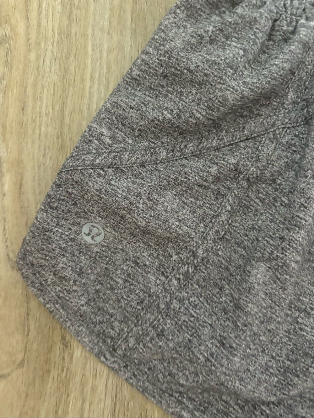 Lululemon Tracker Short Size 0 - Picture 4 of 6